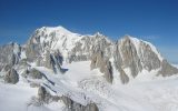 1024px-Mont_Blanc,_Mont_Maudit,_Mont_Blanc_du_Tacul